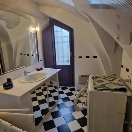 بيت للعطل Rustico Indipendente In Borgo Antico